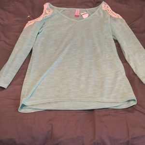 teal top